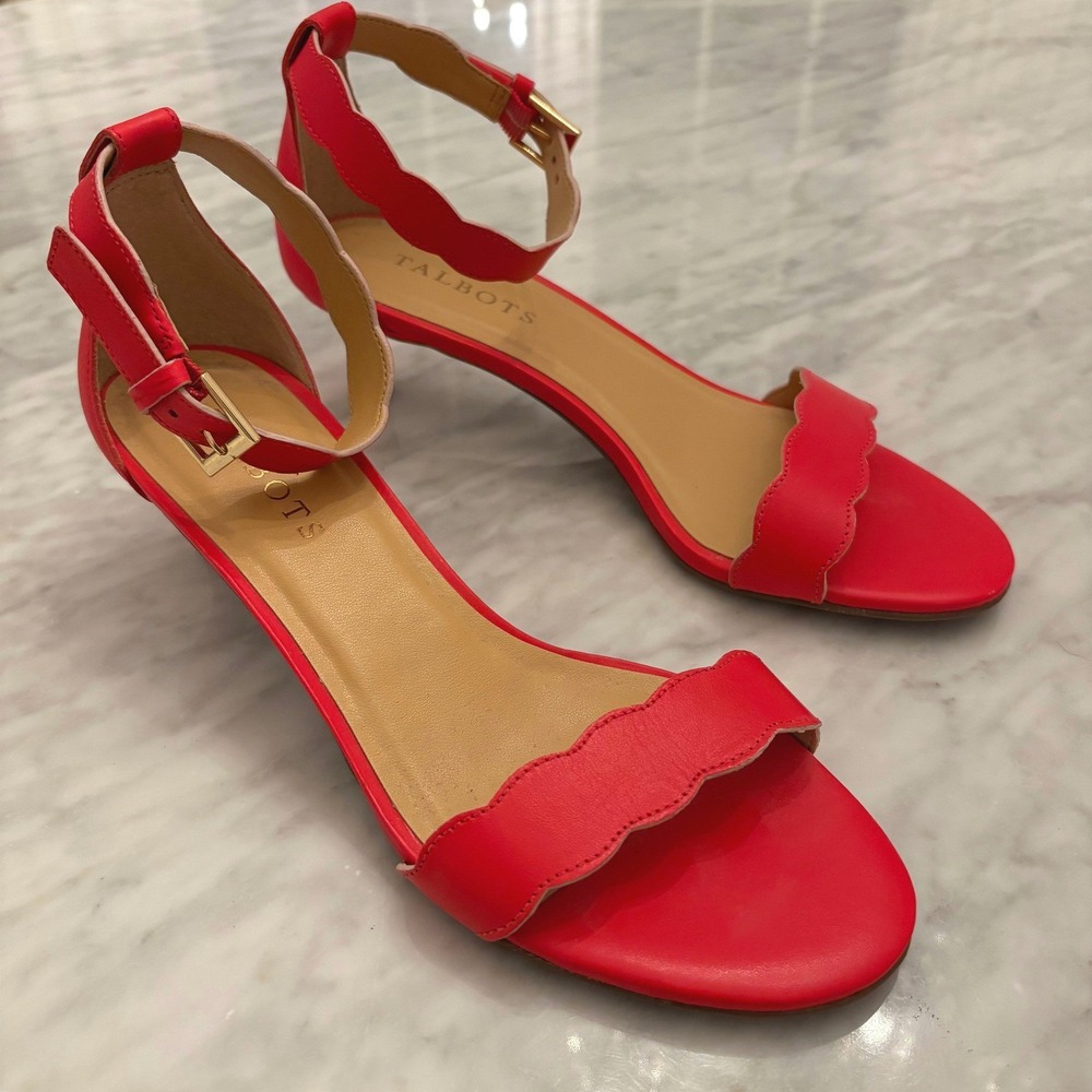 Talbots Pila Scalloped Leather Kitten Heel Sandals Coral Red Ankle Strap 7M
